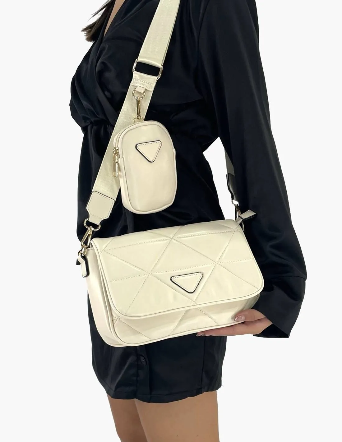 Bolso beige con monedero incluido