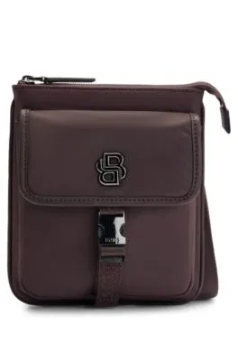 Bolso de estilo sobre con monograma Double B y acabado mate