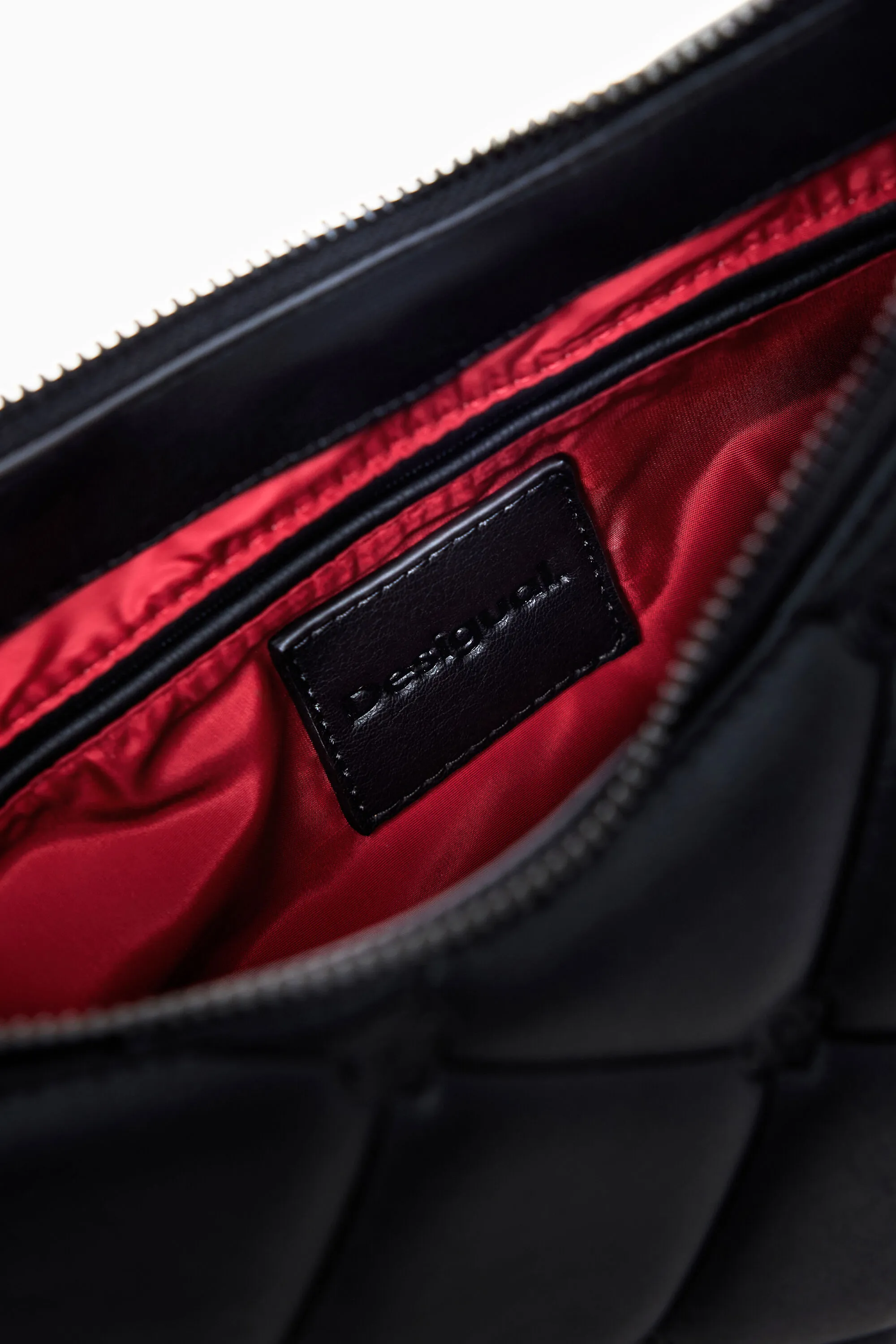 Bolso efecto piel capitoné M