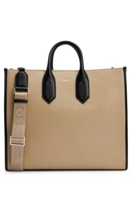 Bolso tote de piel sintética con detalles de la marca