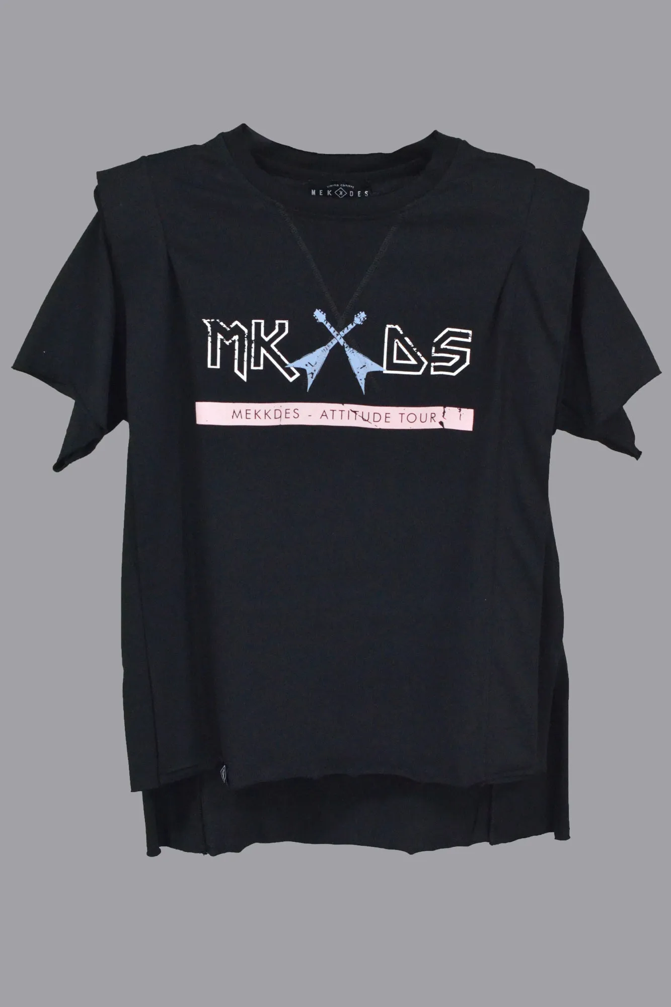 Camiseta ATTITUDE TOUR & detalle manga NEGRO