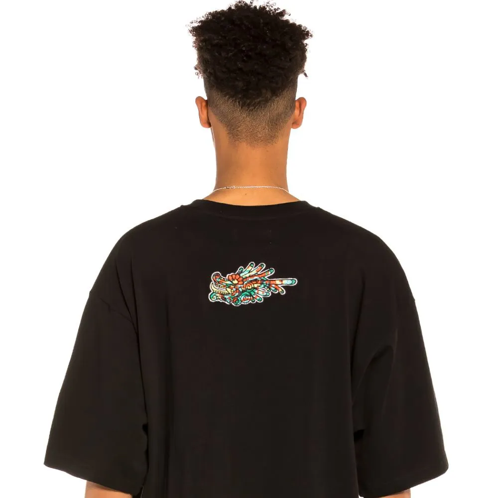 CAMISETA GRIMEY MANGA CORTA UNISEX “NINE WINDS ” HEAVY WEIGHT – BLACK REF. GA25BLK NEGRO LOGO PECHO