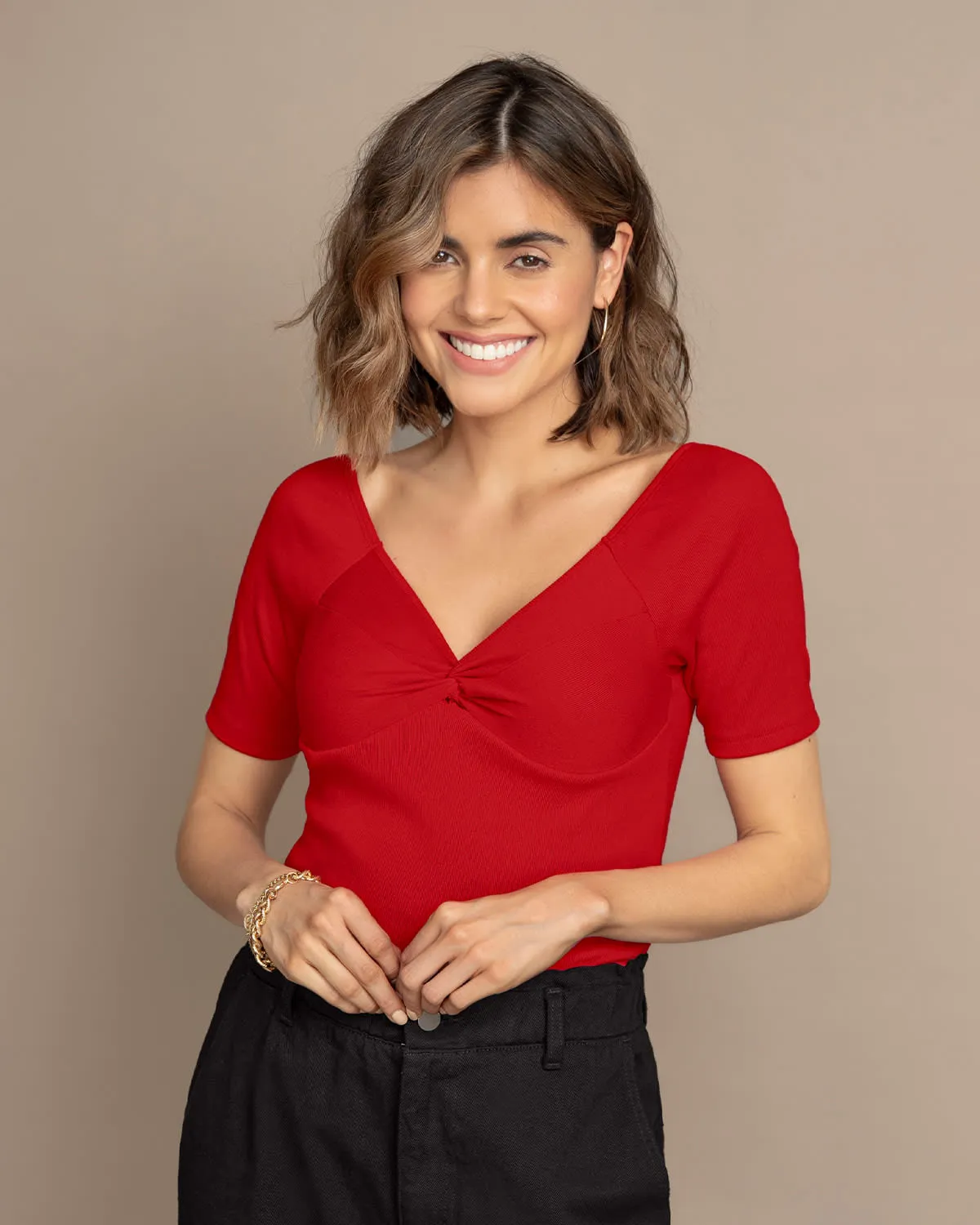 Camiseta manga corta con escote corazón