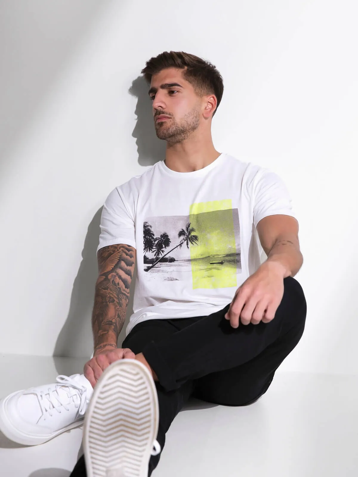 Camiseta manga corta con paisaje