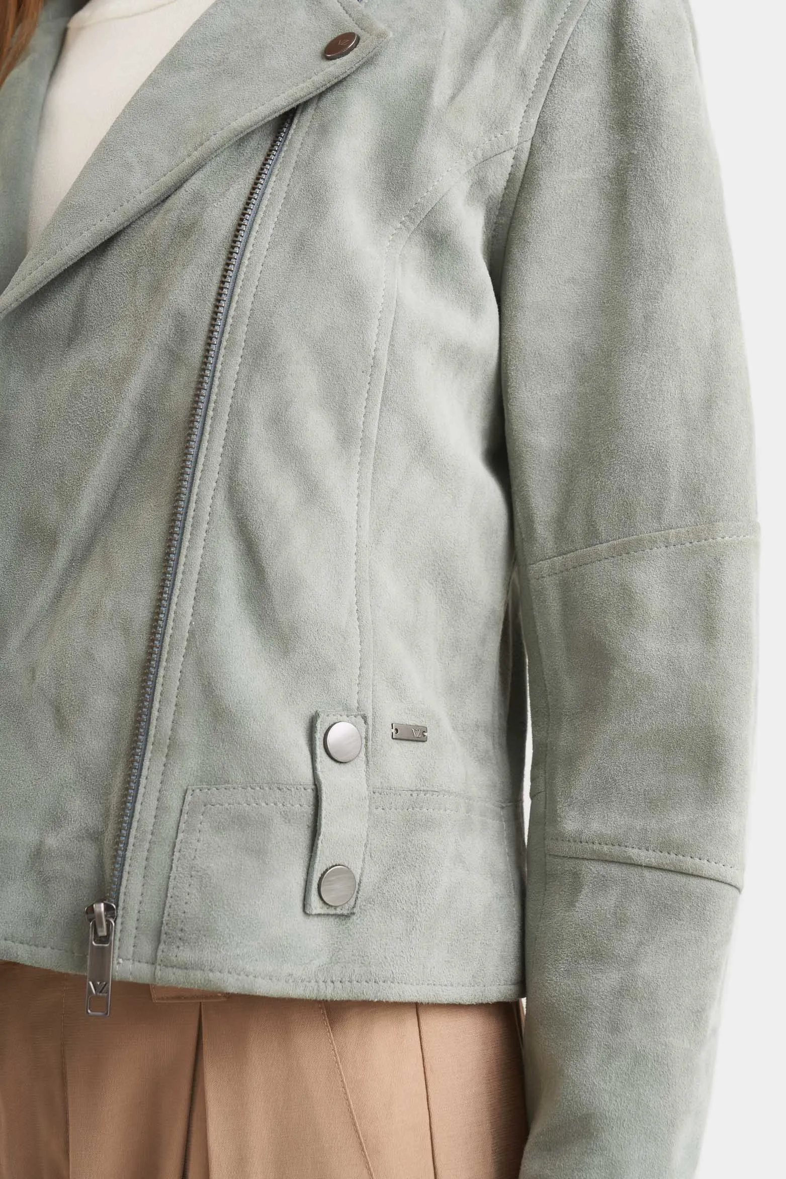 Chaqueta biker en cuero gamuza para mujer fit ajustado