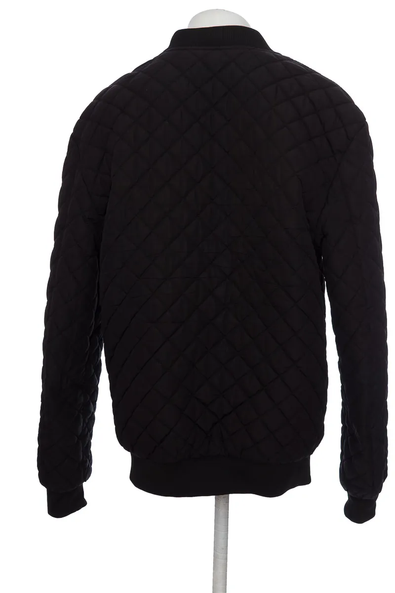 CHAQUETA COLOR NEGRO  VERSATIL