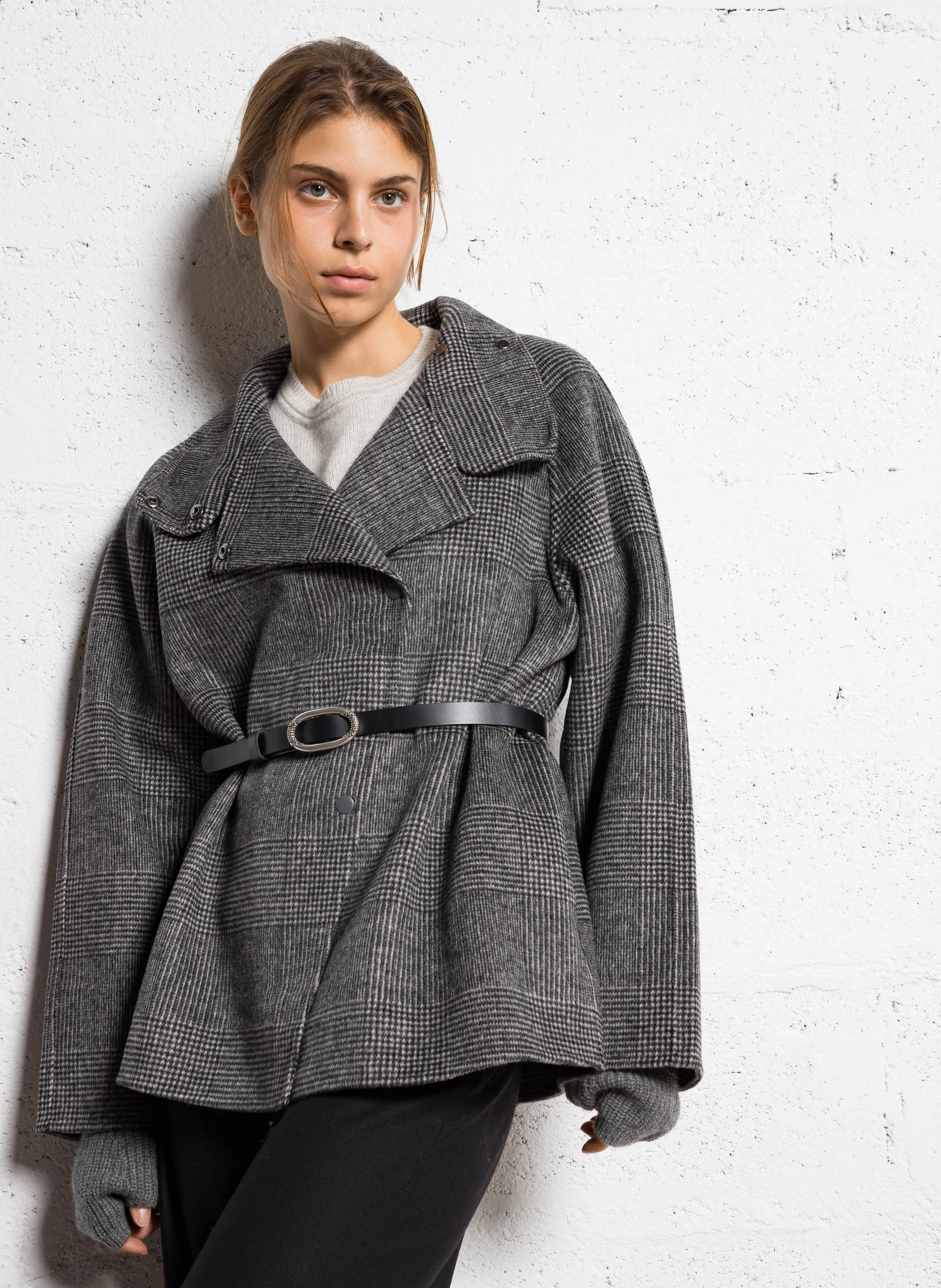 Chaqueta holgada con cuello alto en lana mezclada en gris