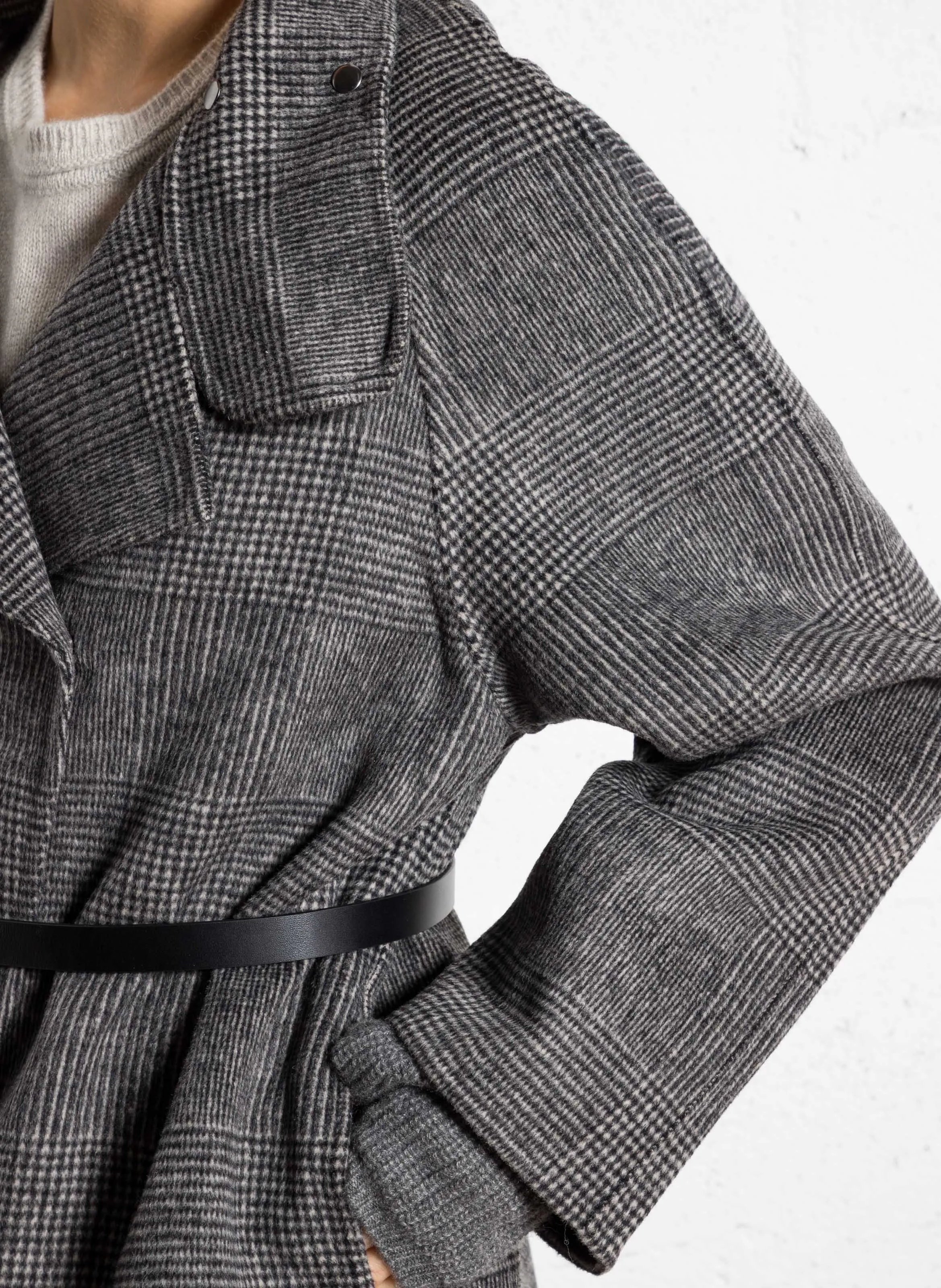 Chaqueta holgada con cuello alto en lana mezclada en gris