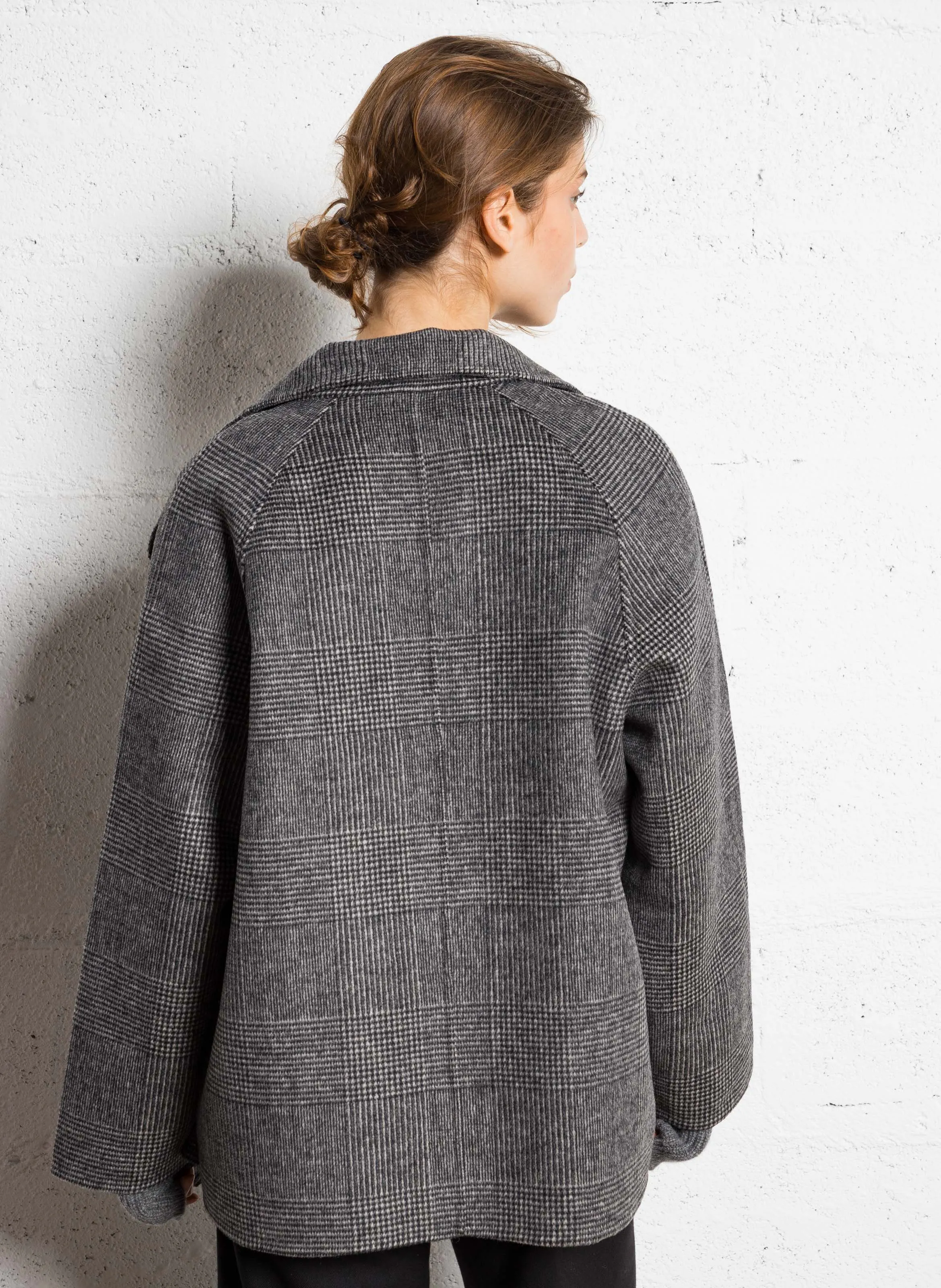 Chaqueta holgada con cuello alto en lana mezclada en gris