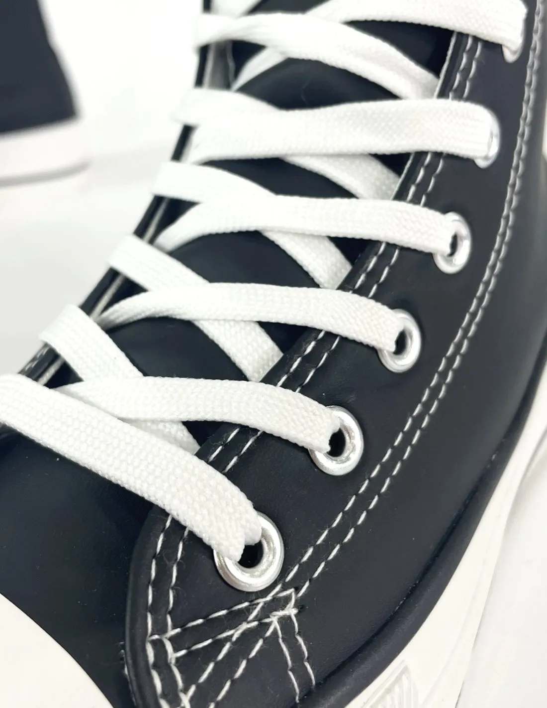 Deportivas polipiel de triple | Negro/blanco