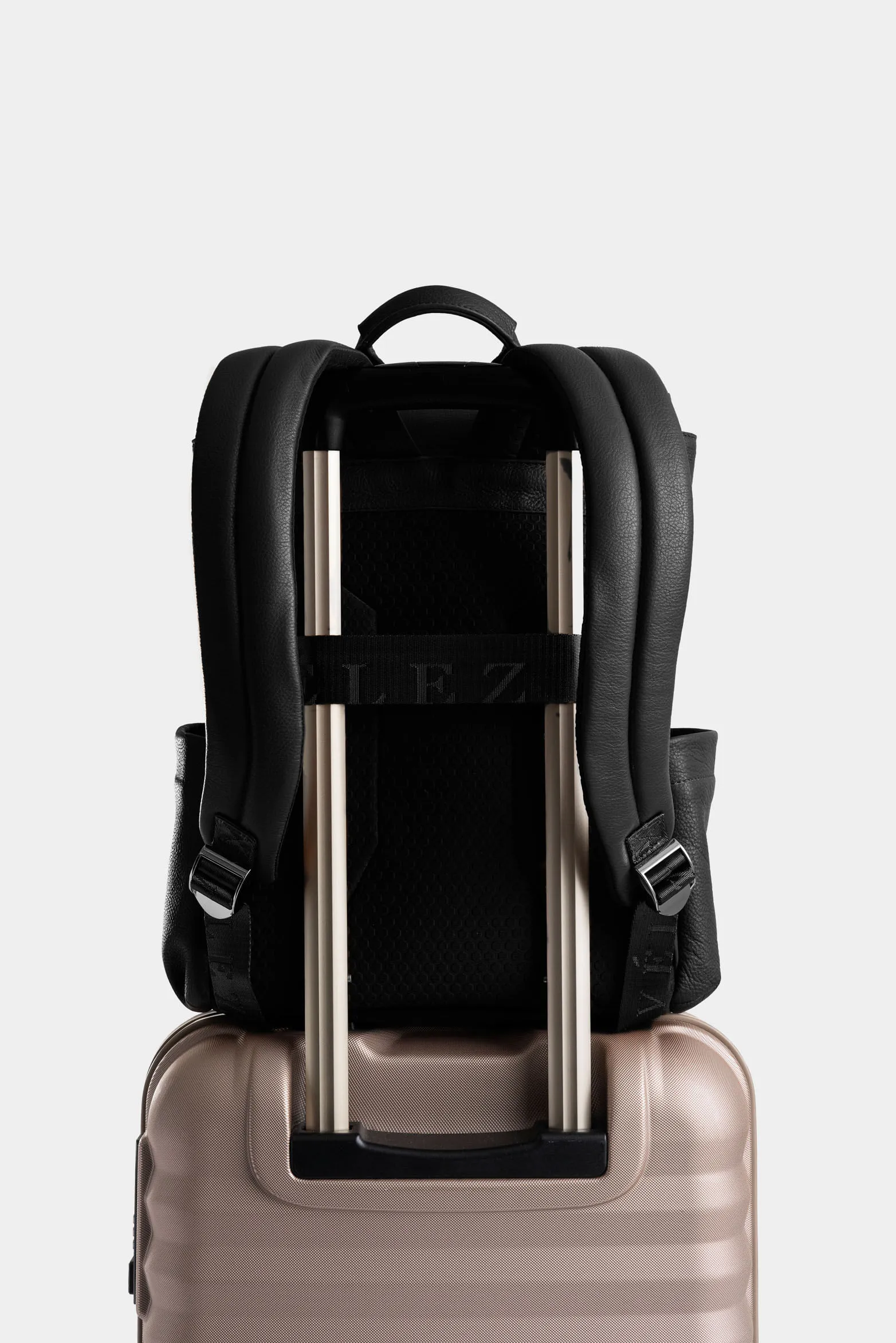 Morral Zermatt de cuero para mujer contemporáneo