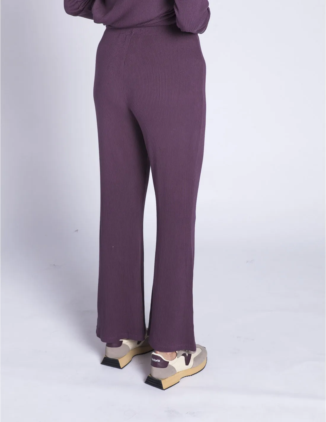 PANTALON BERENJENA LULA AMT