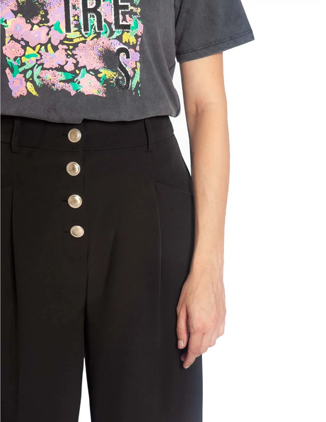 PANTALON NEGRO BOTONES DORADOS LEXI ICHI