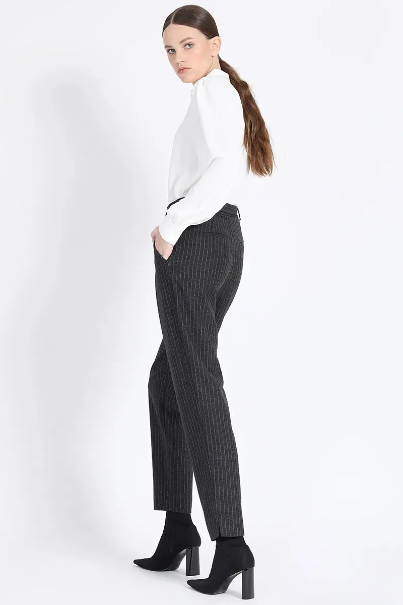 PANTALON SASTRE CON PINZA, RAYA DIPLOMATICA, GRIS