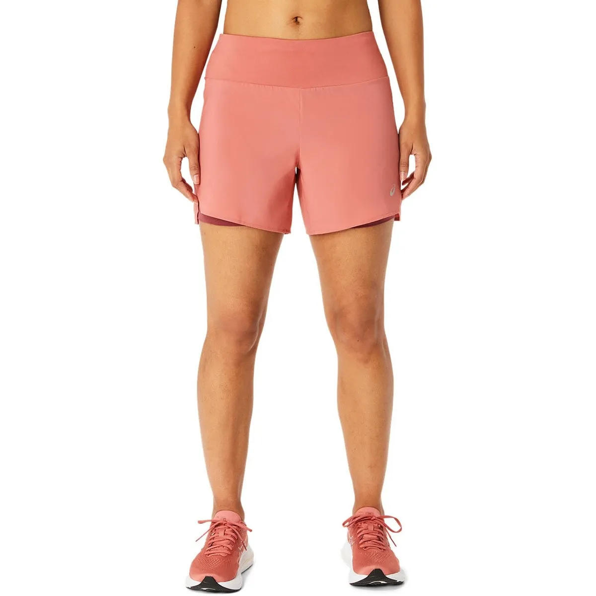 PANTALON SHORT ASICS 2 EN 1 ROAD