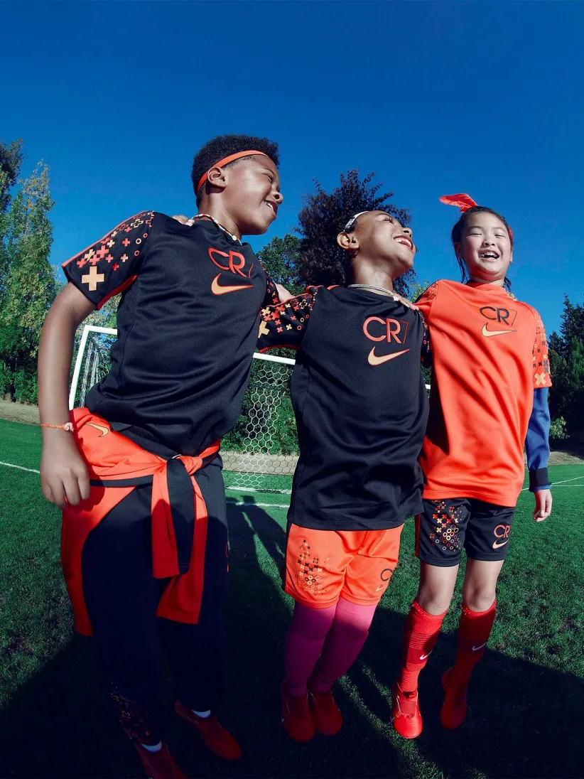PANTALONES CORTOS NIKE CR7 DRIFIT ACADEMY23 KIDS