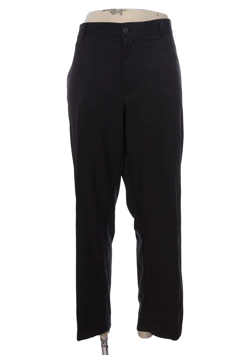 PANTALóN COLOR NEGRO  NIKE