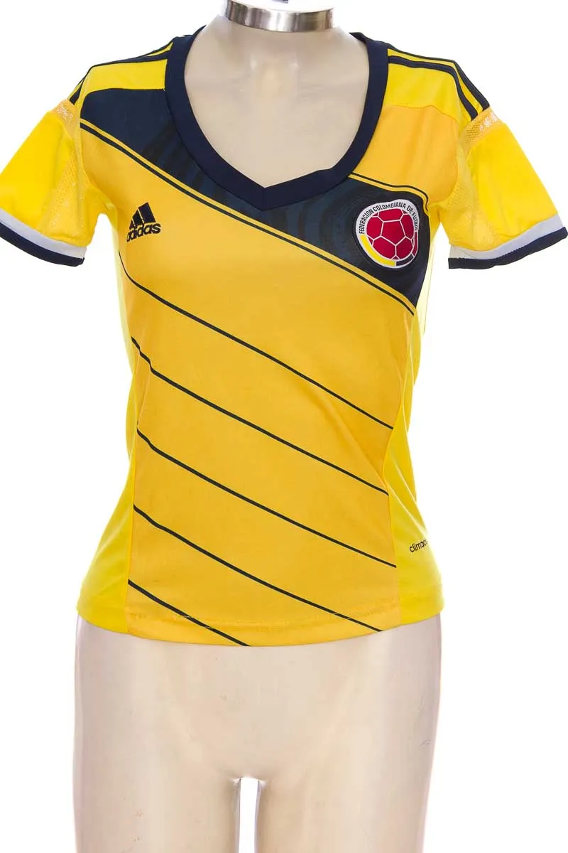 ROPA DEPORTIVA / SALIDA DE BAñO COLOR AMARILLO  CLOSEANDO