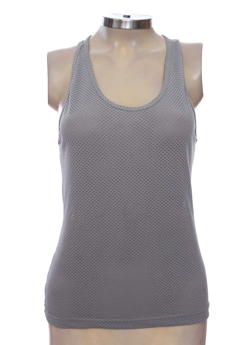 ROPA DEPORTIVA / SALIDA DE BAñO COLOR GRIS  CLOSEANDO