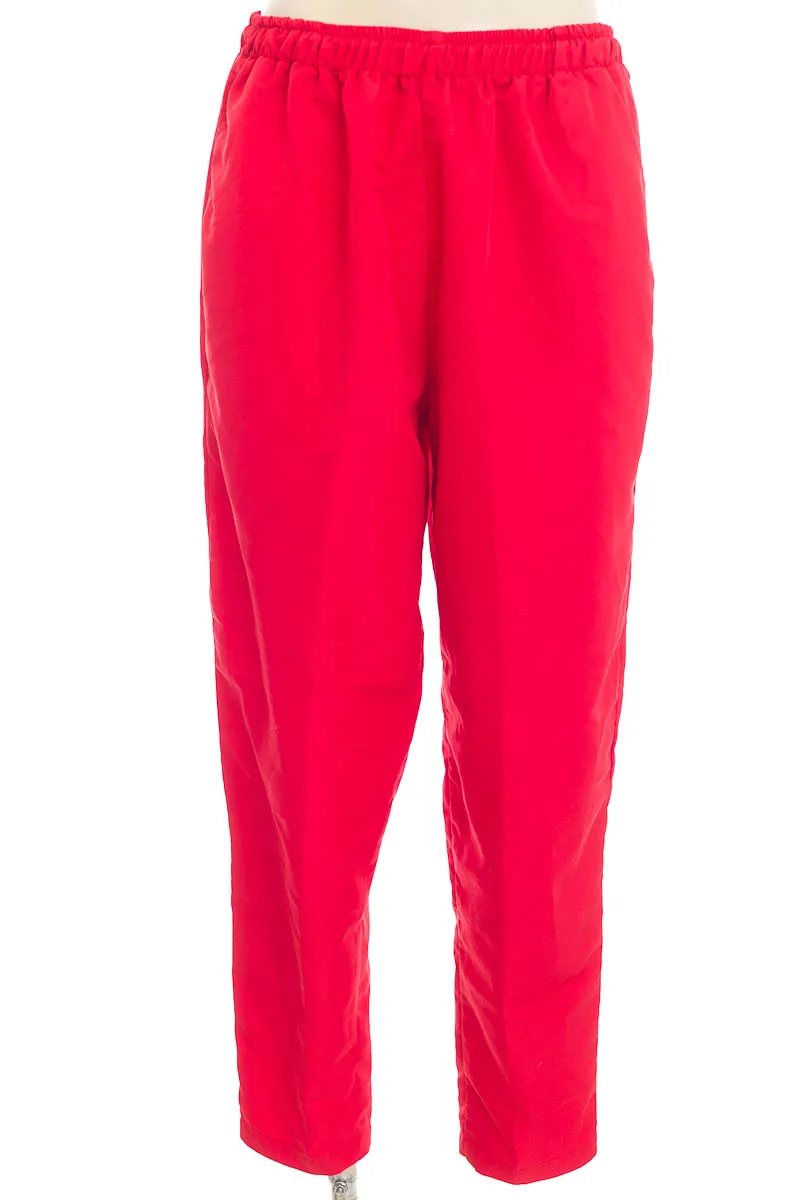 ROPA DEPORTIVA / SALIDA DE BAñO COLOR ROJO  CLOSEANDO