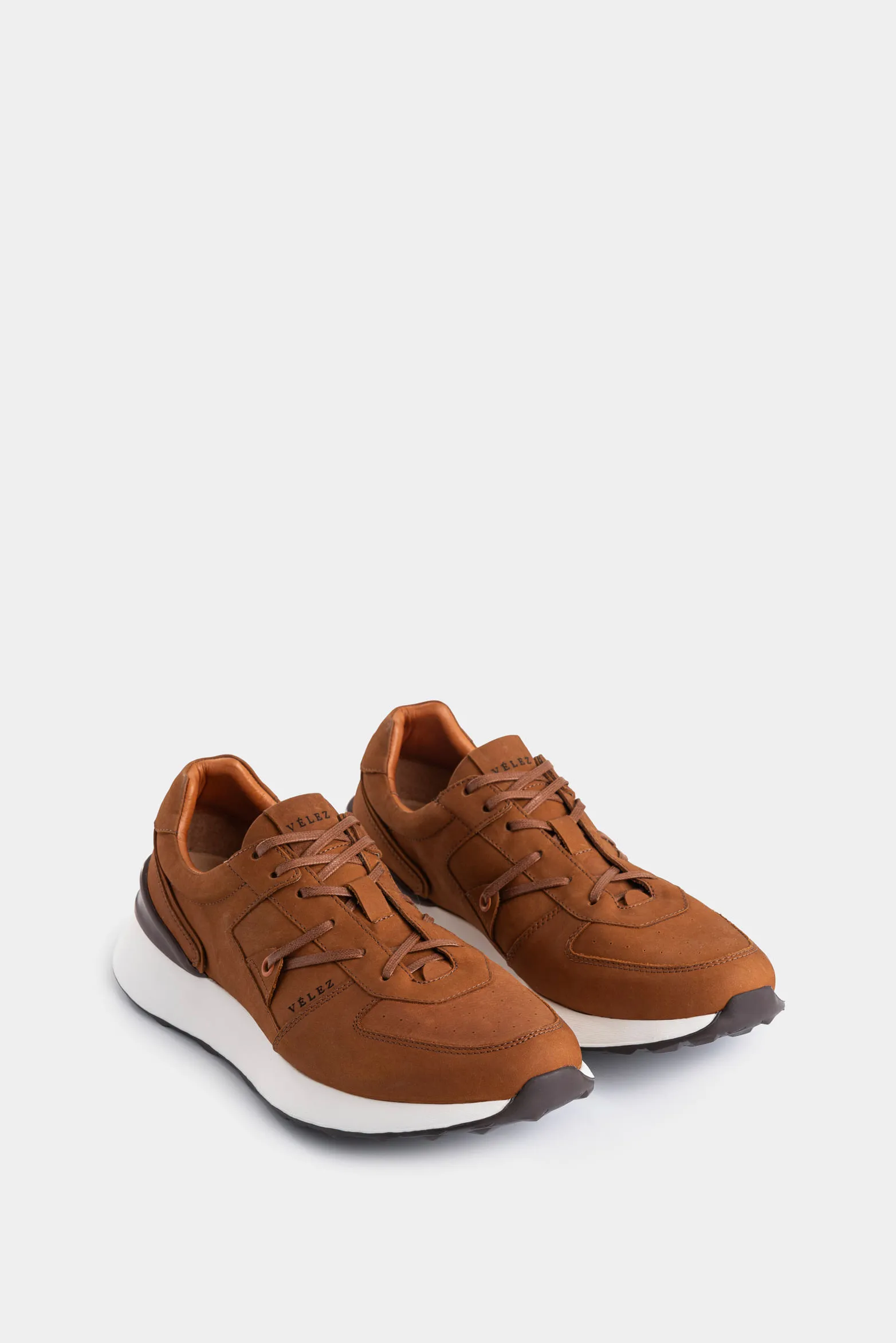 Tenis Enif de cuero para hombre detalles en contraste
