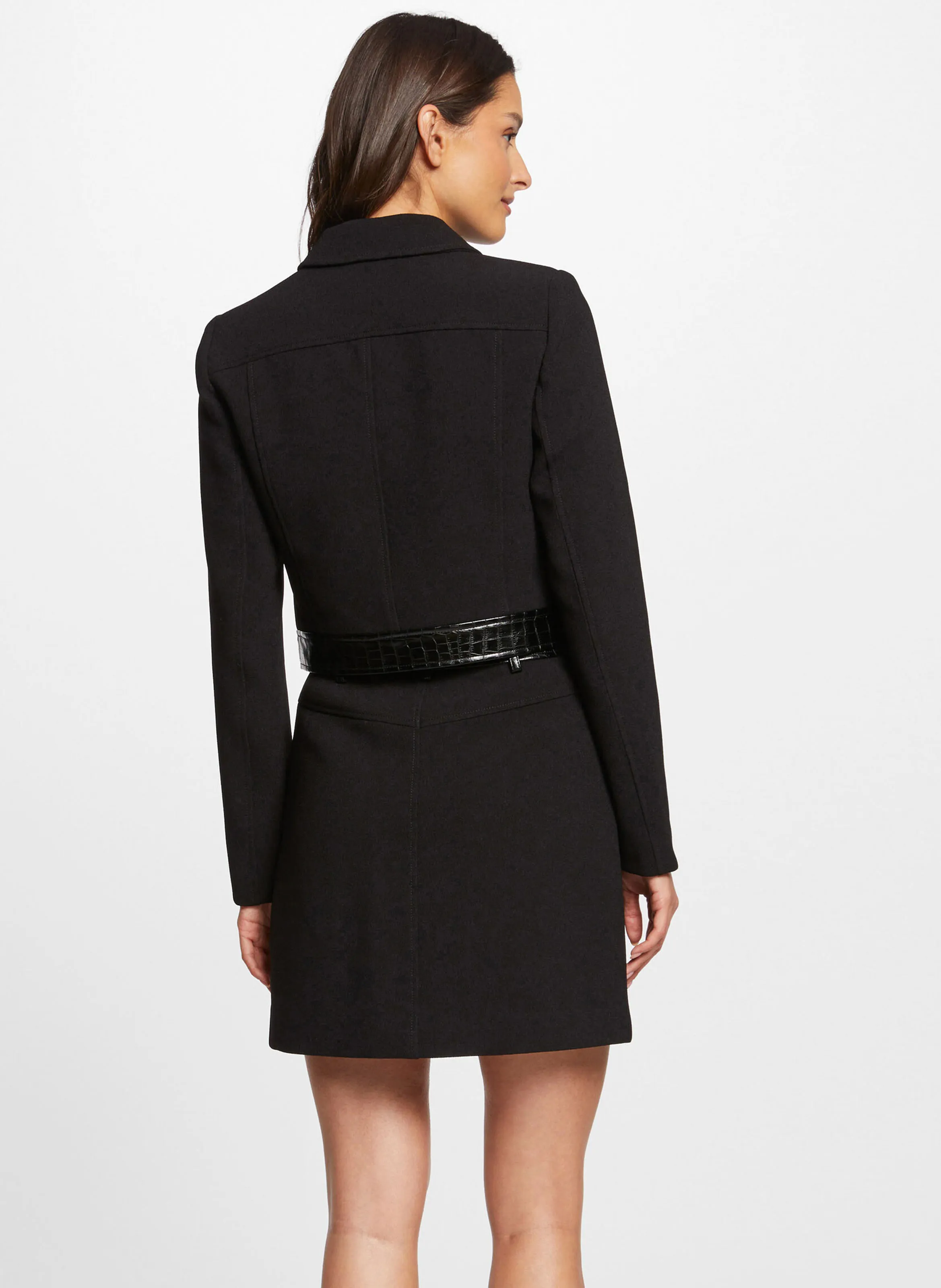 VARIN  CHAQUETA CORTA CON CUELLO DE CAMISA EN NEGRO