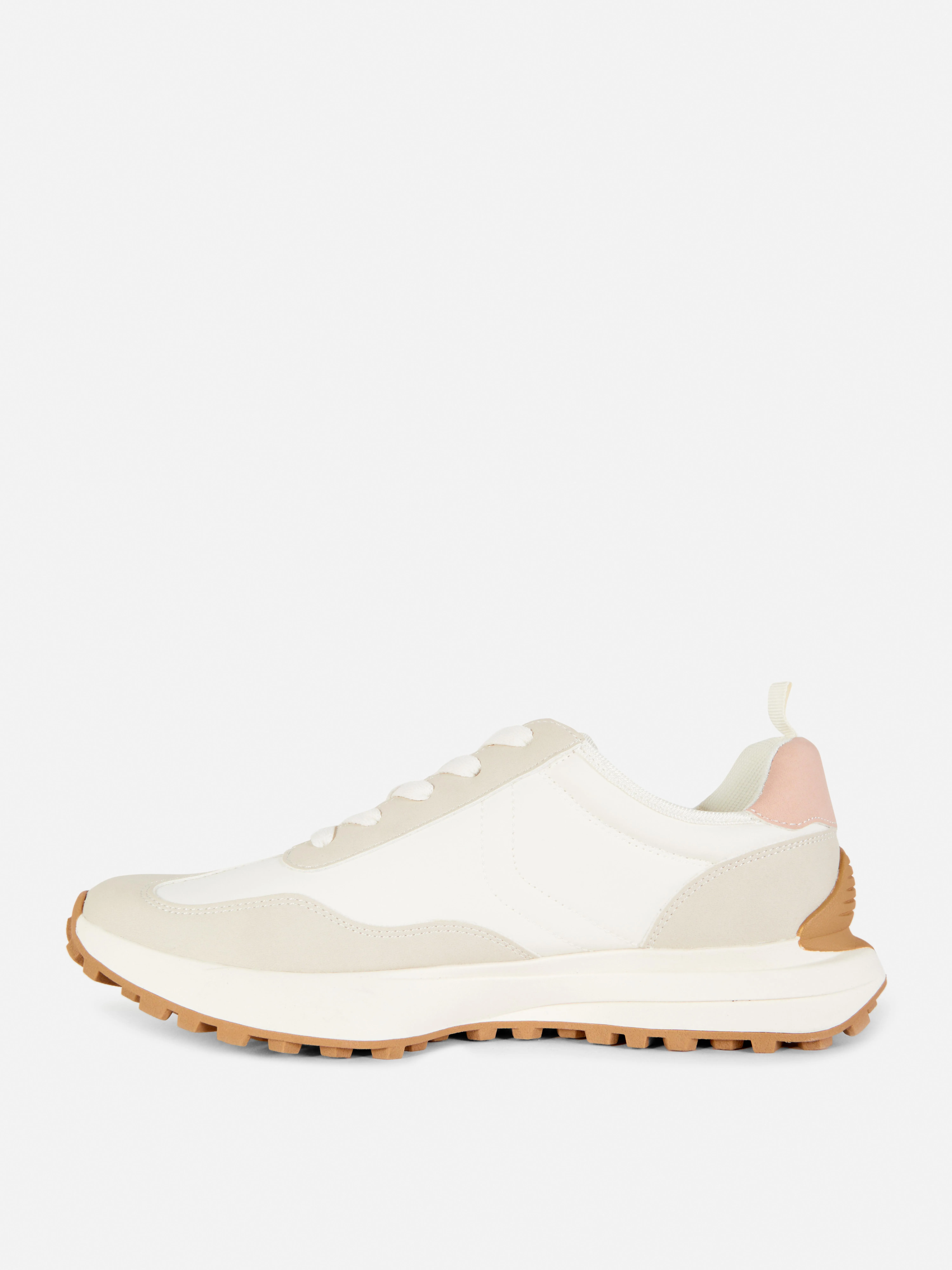 Zapatillas deportivas bicolor con suela gruesa