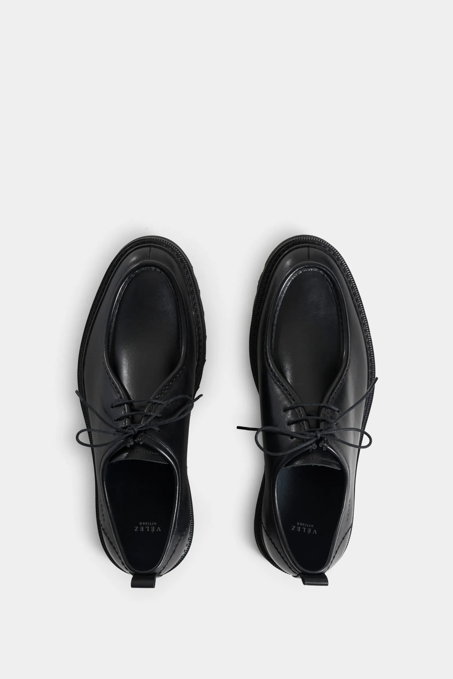 Zapato de cordón ambar de cuero para hombre detalle costura contraste