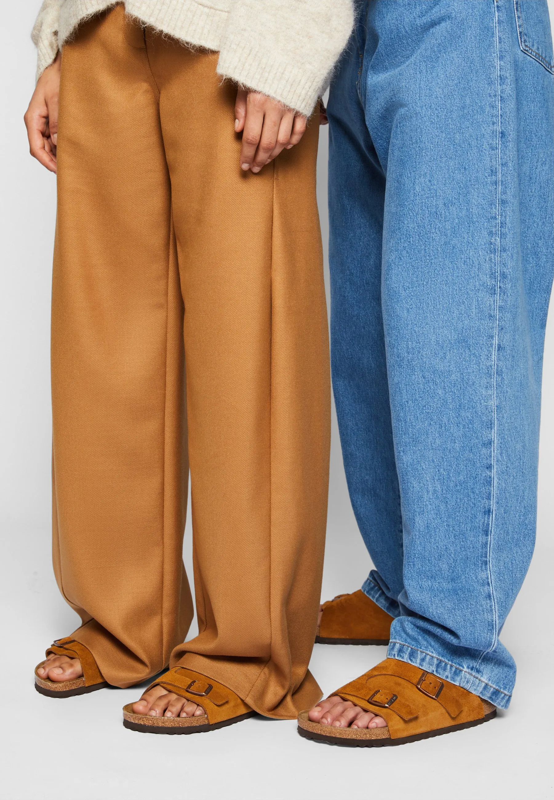 ZÜRICH NARROW UNISEX  PANTUFLAS